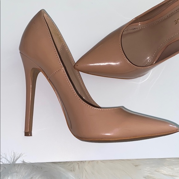 Lola Shoetique Shoes - Nude heels